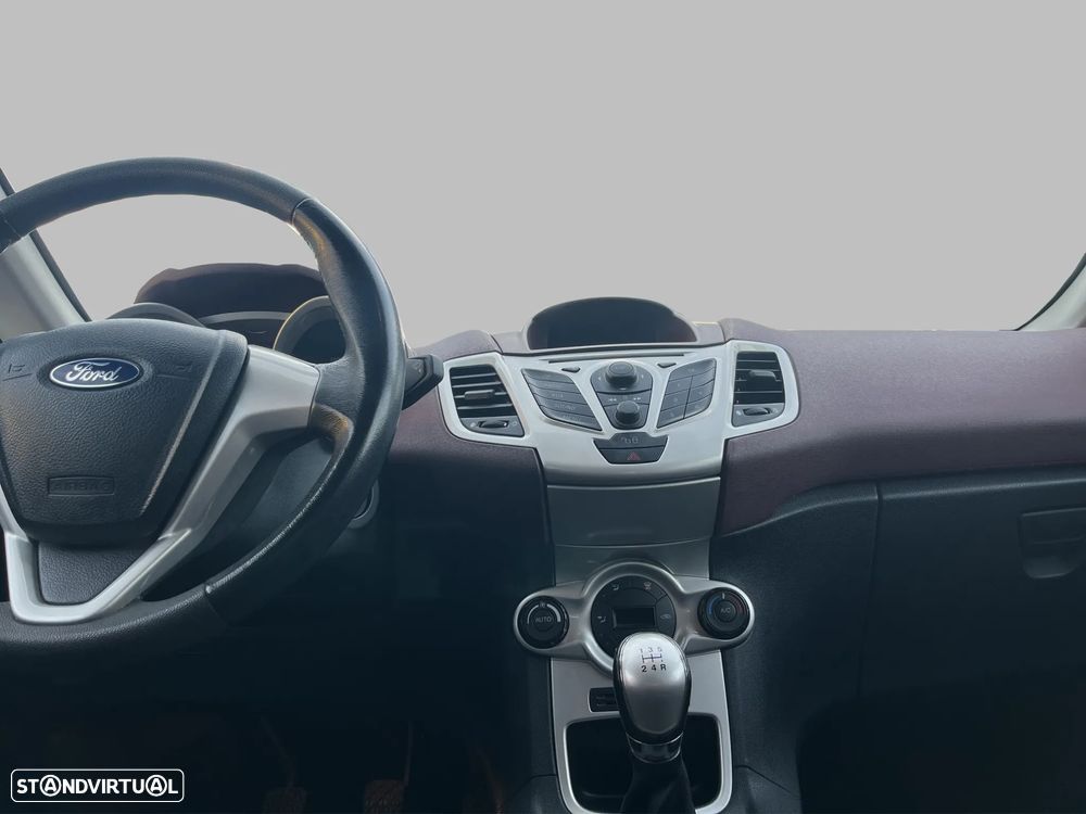 Ford Fiesta 1.25 Titanium - 10