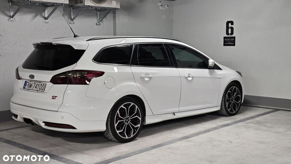 Ford Focus 2.0 EcoBoost ST - 1