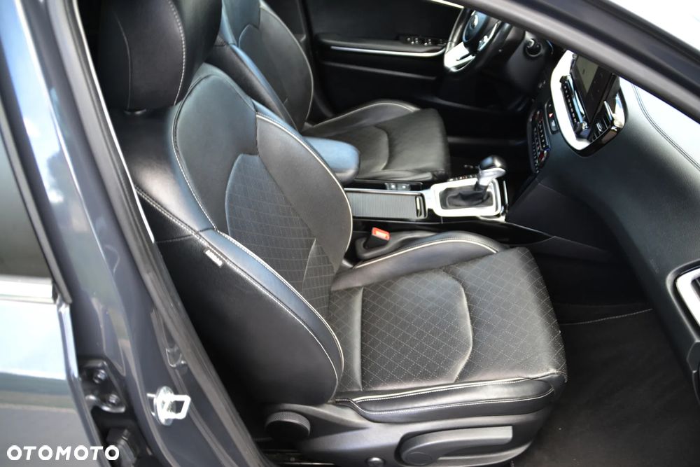 Kia Ceed 1.6 GDI DCT OPF Platinum - 27