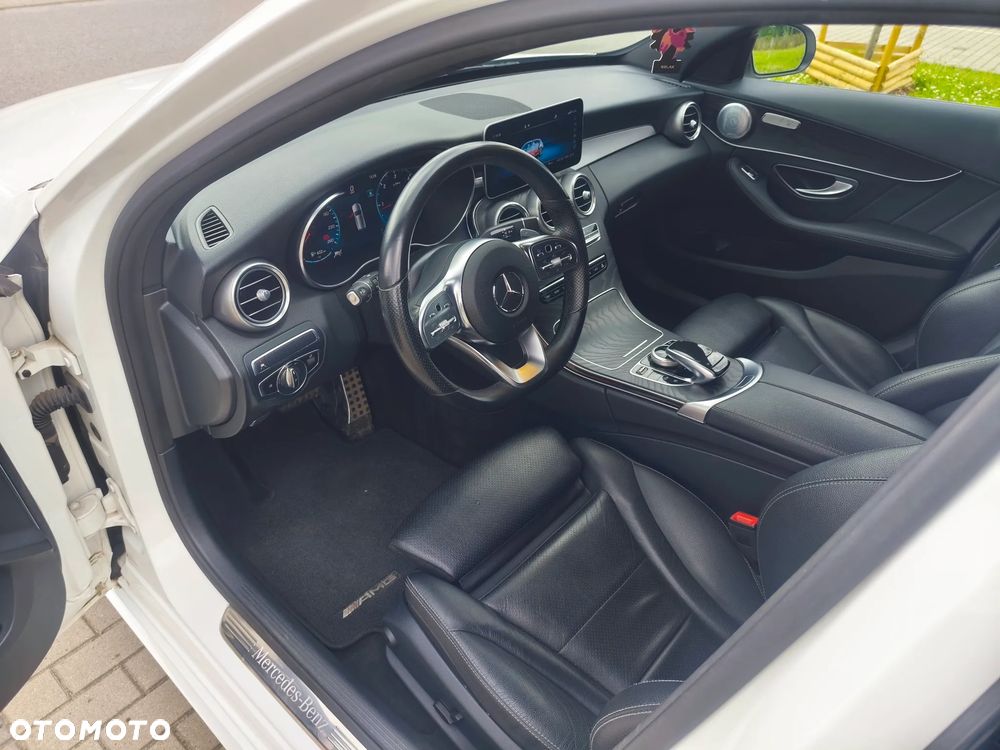 Mercedes-Benz Klasa C 300 d 9G-TRONIC AMG Line - 16