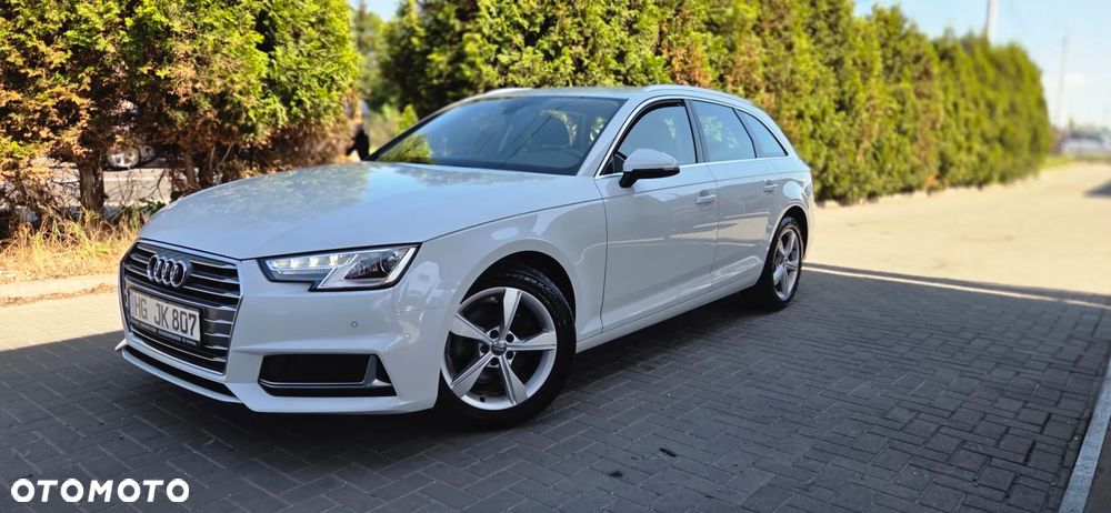 Audi A4 Avant 40 TFSI S tronic - 5