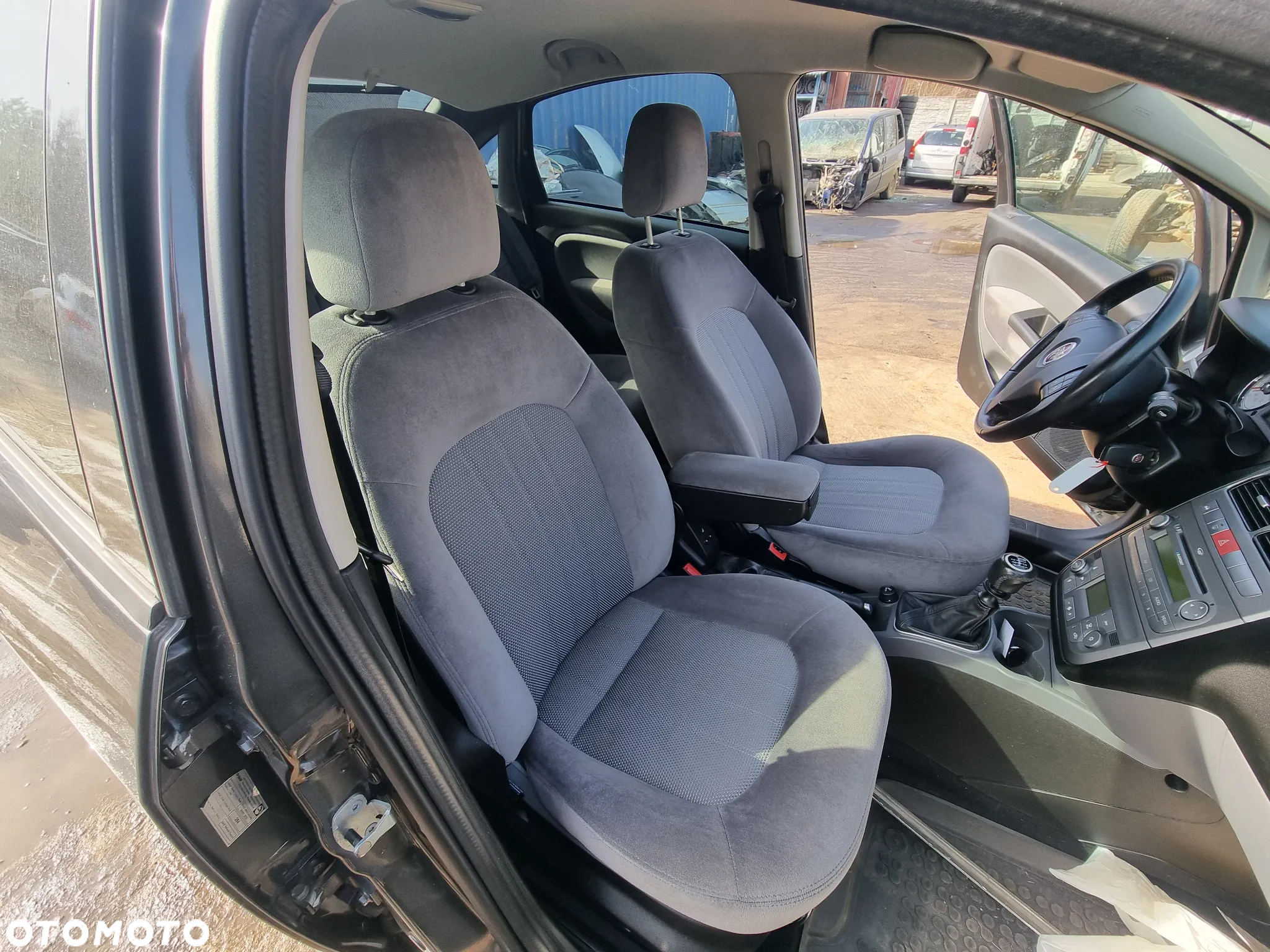 FIAT LINEA 07-15 2009 r. SEDAN fotel kierowcy i pasażera + kanapa tylna * - 2