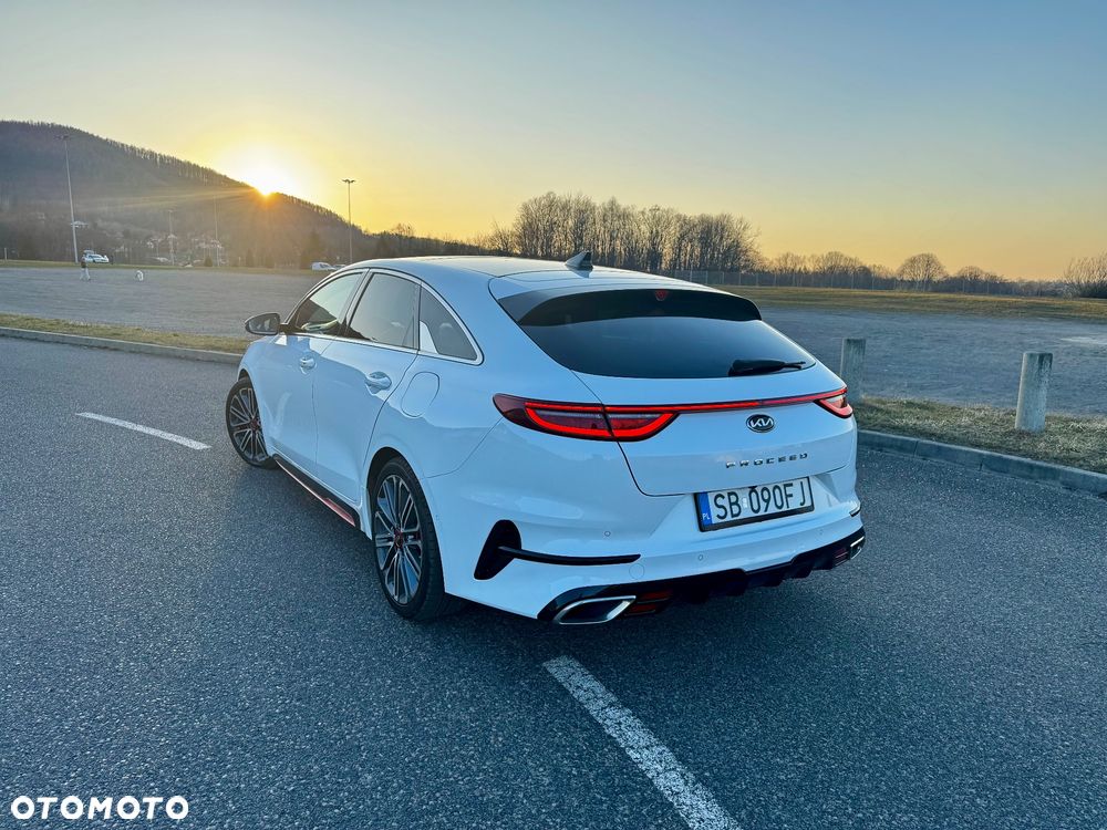Kia ProCeed 1.6 T-GDI GT DCT - 4