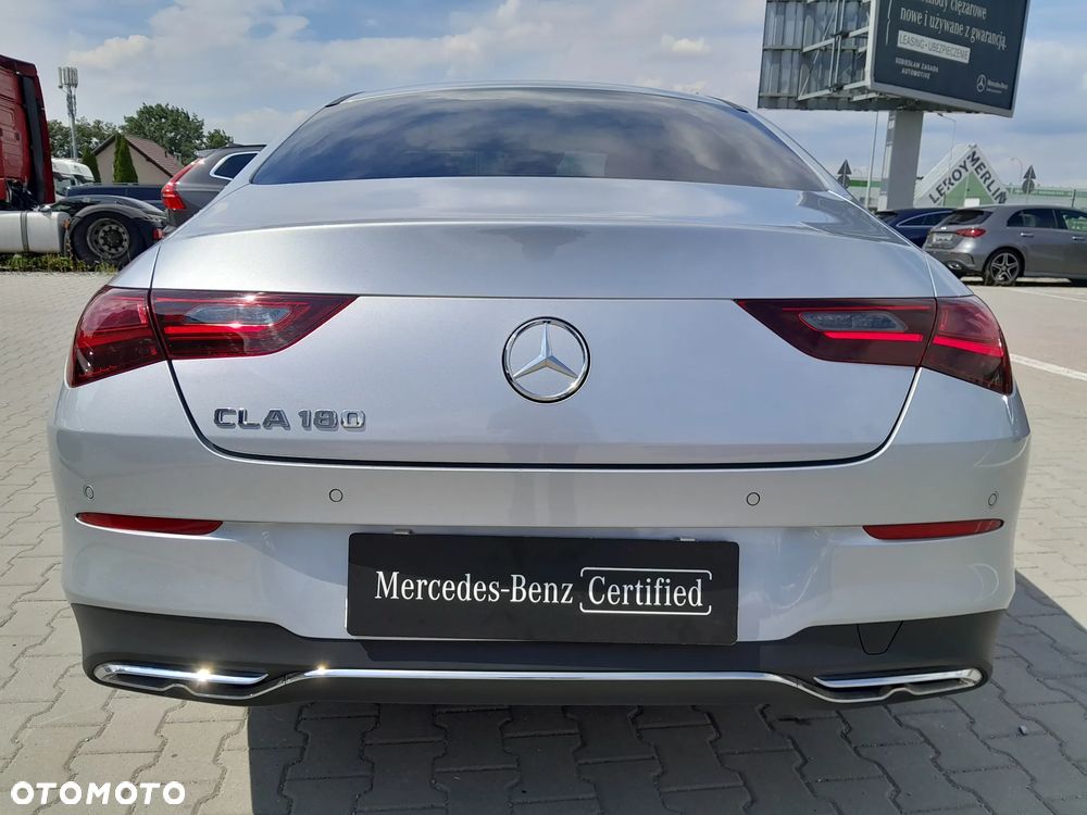 Mercedes-Benz CLA 180 Progressive 7G-DCT - 5