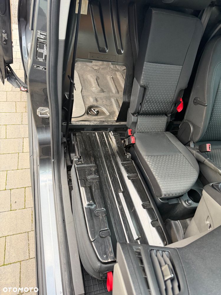 Ford Transit Connect - 10