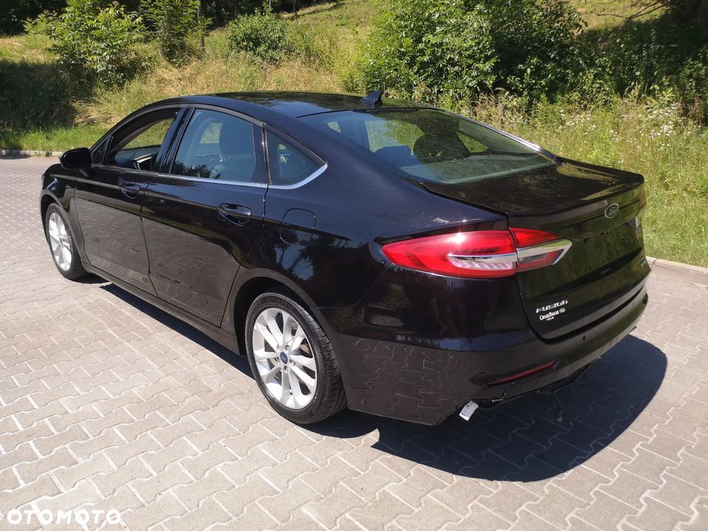 Ford Fusion - 9