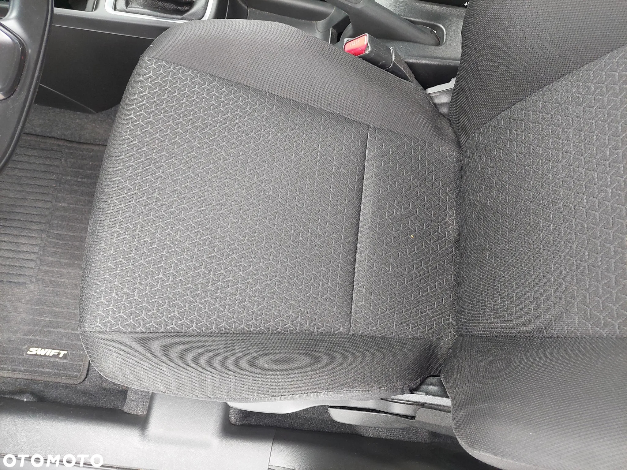 Suzuki Swift 1.2 Premium - 12