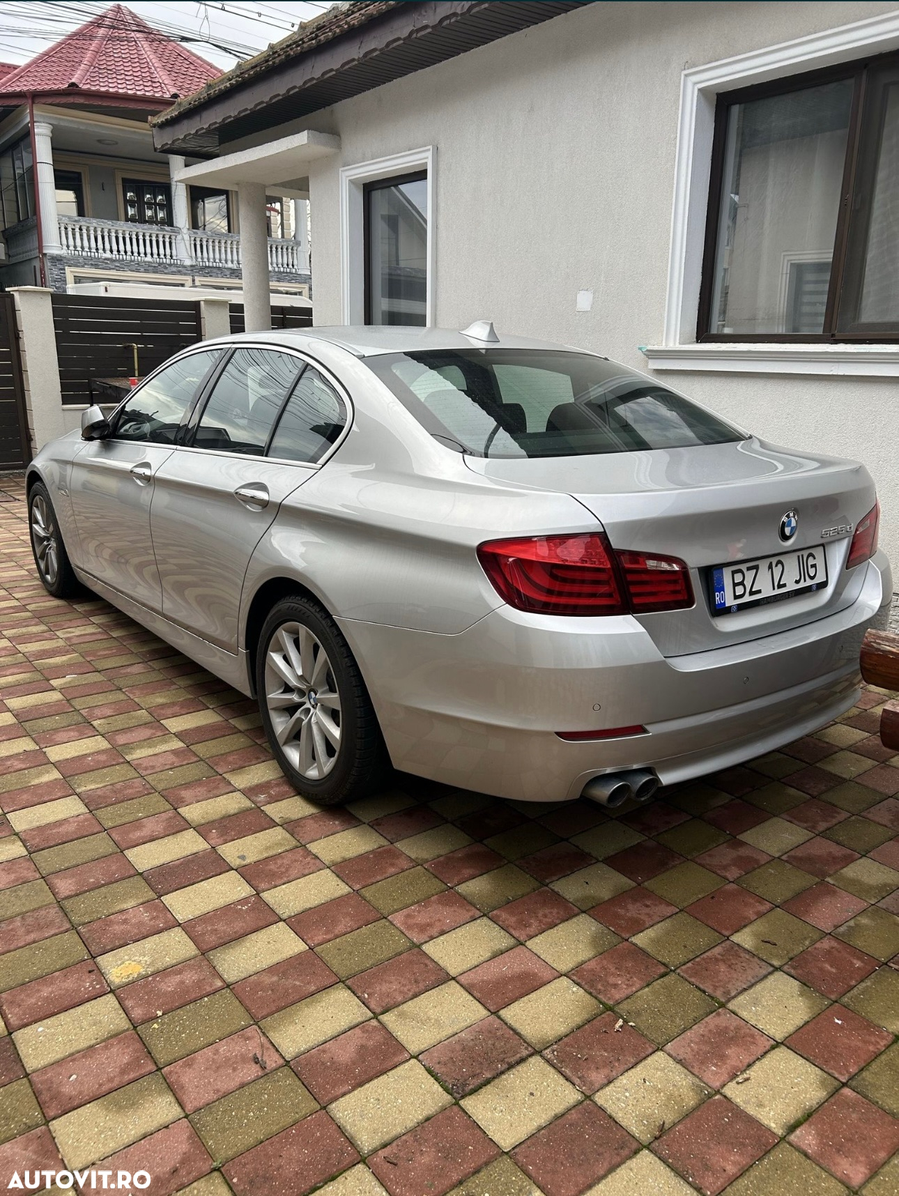 BMW Seria 5 525d Sport-Aut. Luxury Line - 4