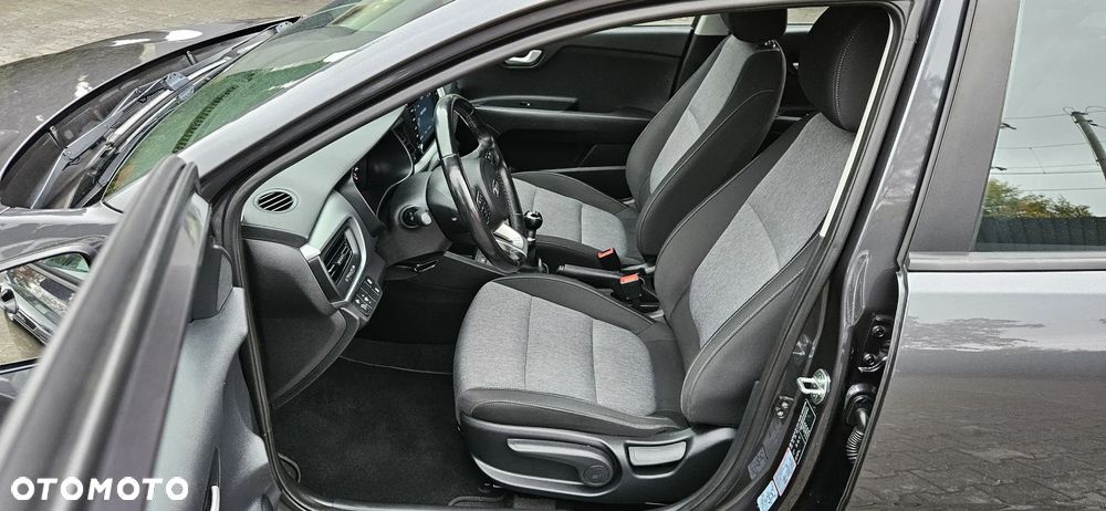 Kia Stonic 1.2 L - 12