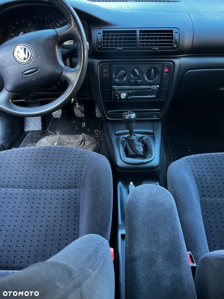 Volkswagen Passat 1.8T Comfortline - 7