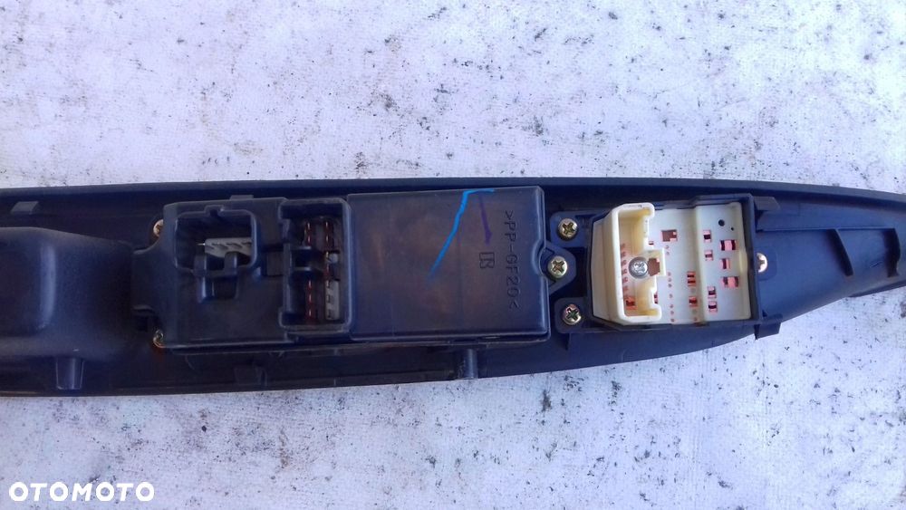 panel sterowania szyb lusterek lewy przód mazda 6 gg gy 02- - 4