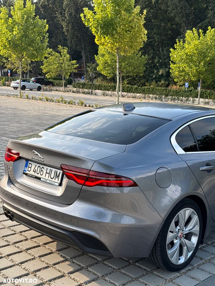 Jaguar XE D180 RWD R-Dynamic HSE - 6
