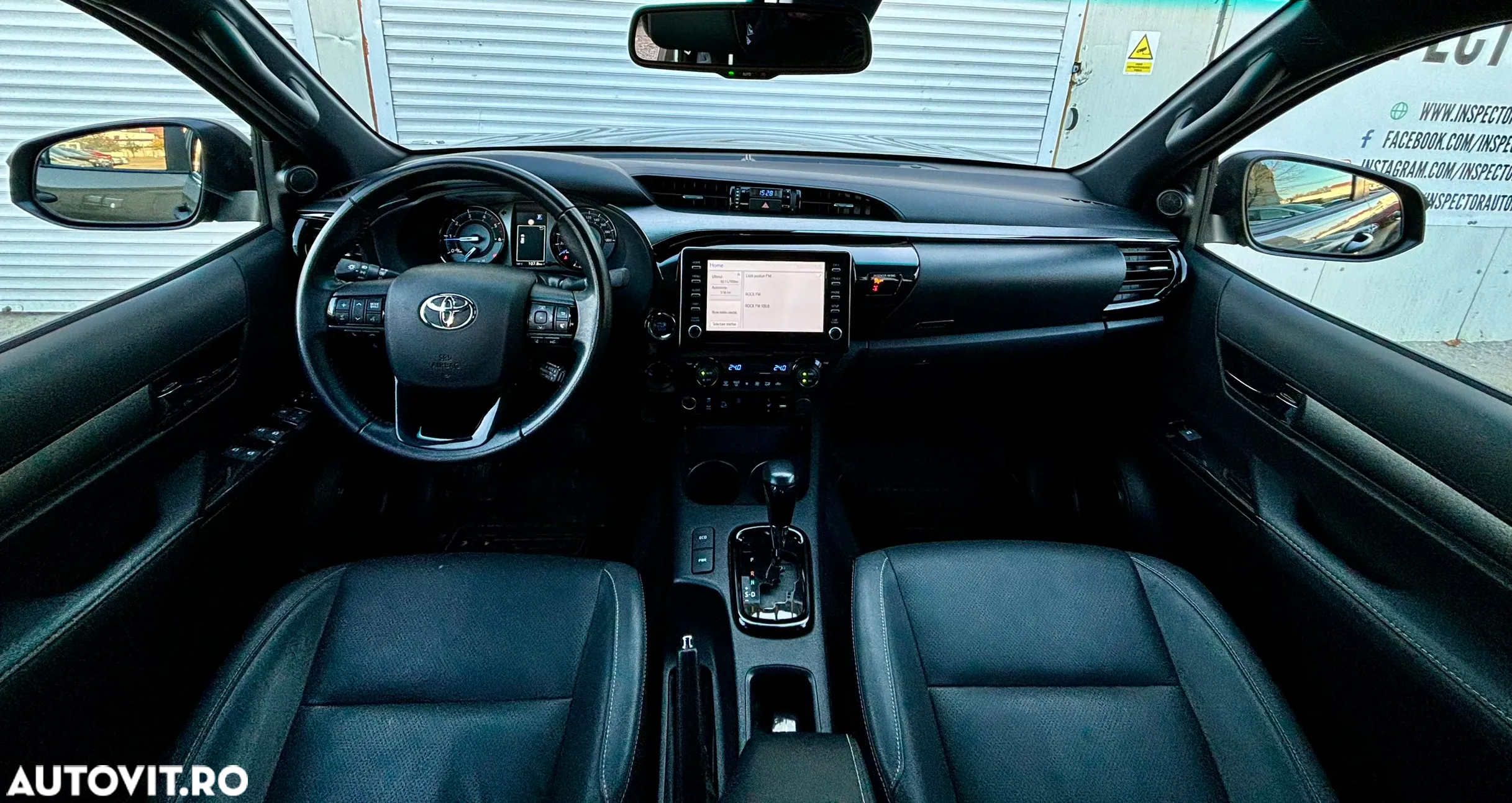Toyota Hilux 2.8D 204CP 4x4 Double Cab AT Invincible - 3