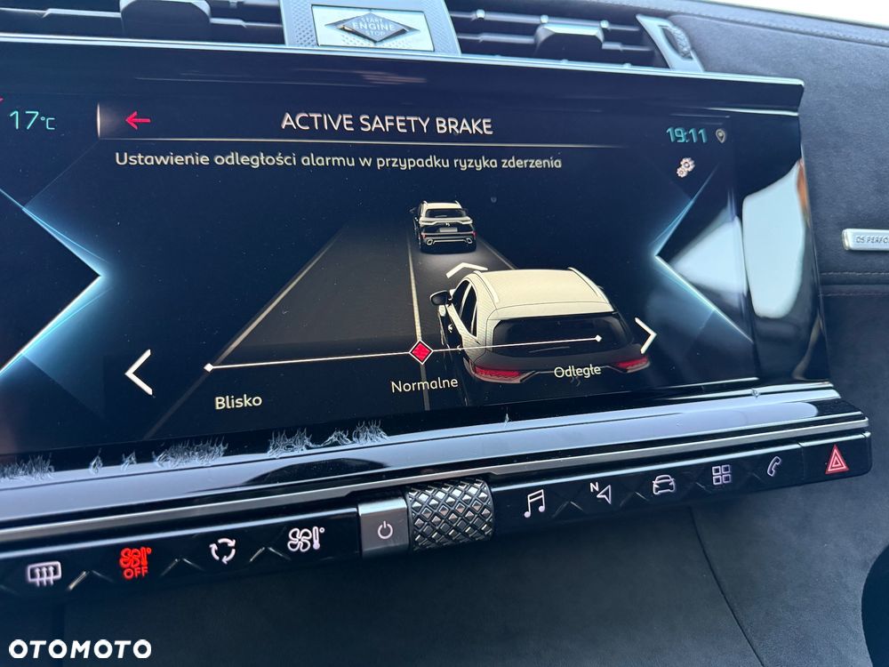 DS Automobiles DS 7 Crossback 1.6 E-Tense Performance Line + - 32