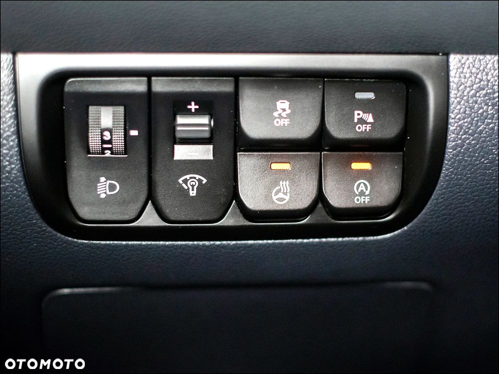 Kia Rio 1.2 Dream Team Edition - 28