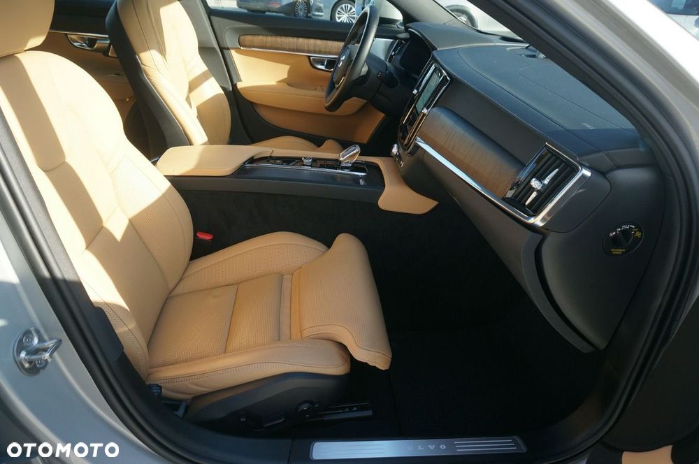 Volvo V90 Cross Country B5 D AWD Ultimate - 33