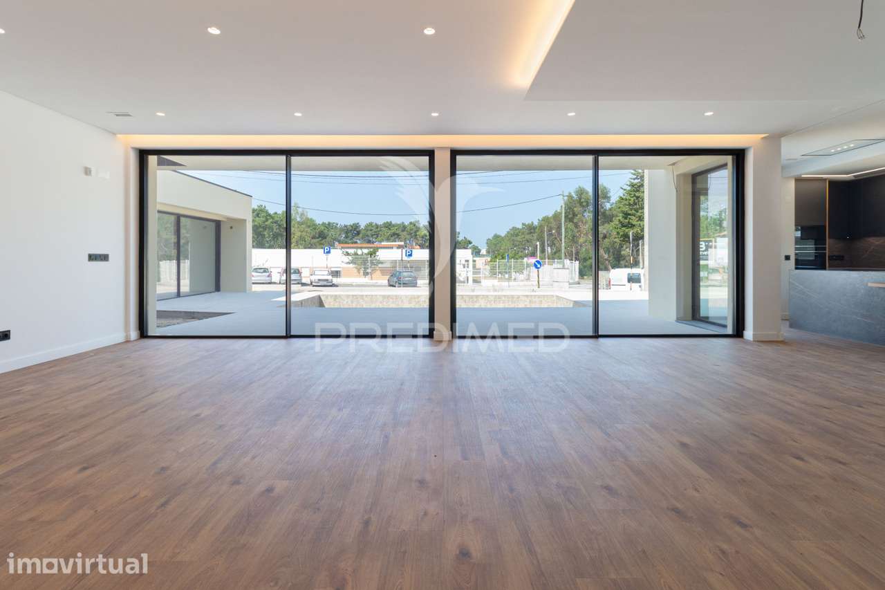 Moradia T5 Contemporânea de Luxo perto de Lisboa - Grande imagem: 4/35