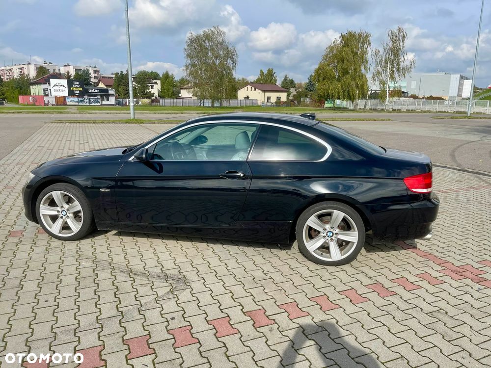 BMW Seria 3 325i - 10