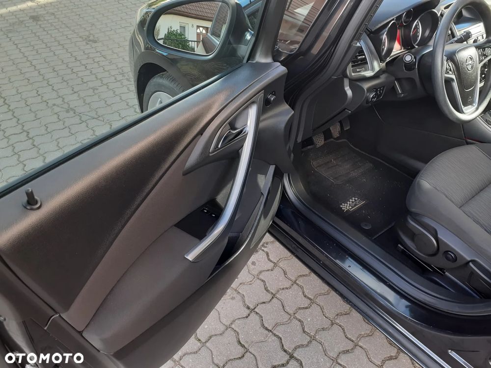 Opel Astra 1.4 Turbo - 12