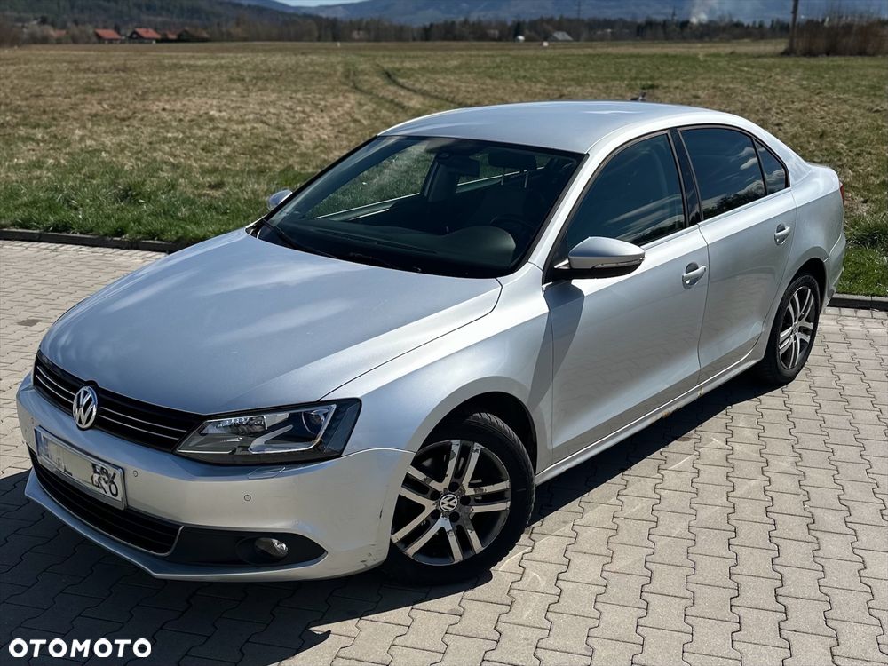 Volkswagen Jetta 2.0 TDI Highline Perfectline DSG - 3