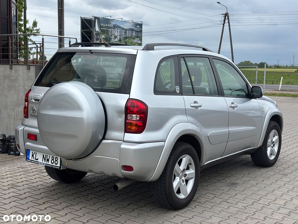 Toyota RAV4 2.0 VVT-i 4x4 - 4