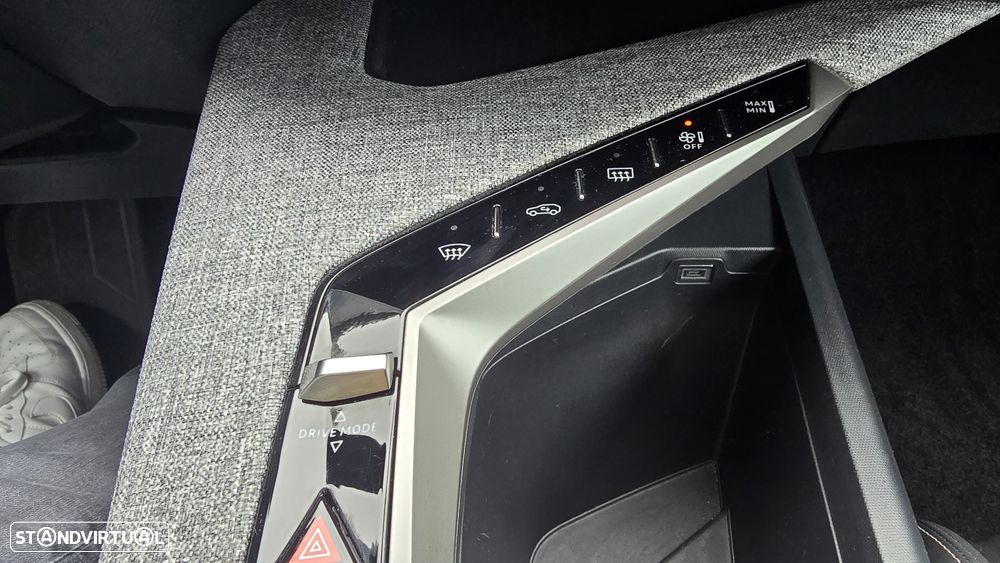 Peugeot 3008 Hybrid 145 e-DSC6 Allure - 30