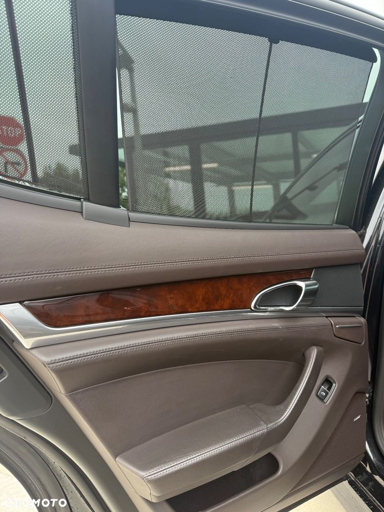 Porsche Panamera 4S - 20