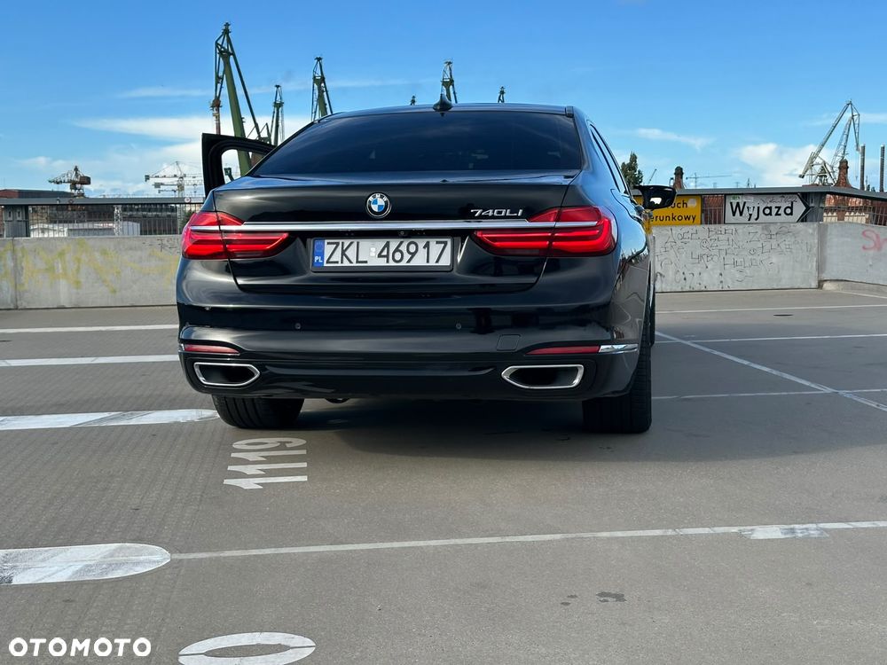 BMW Seria 7 740Li - 5