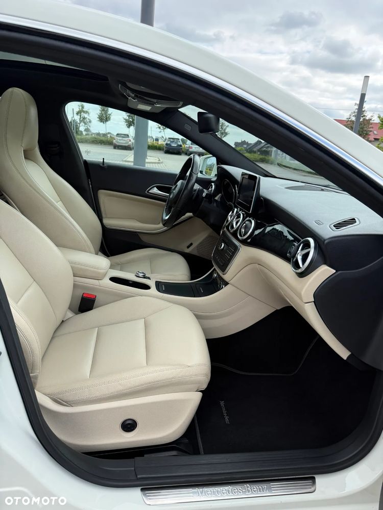 Mercedes-Benz CLA 250 7G-DCT - 25