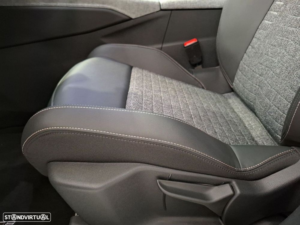 Peugeot 3008 1.6 Plug-in Hybrid Allure e-DCS7 - 22