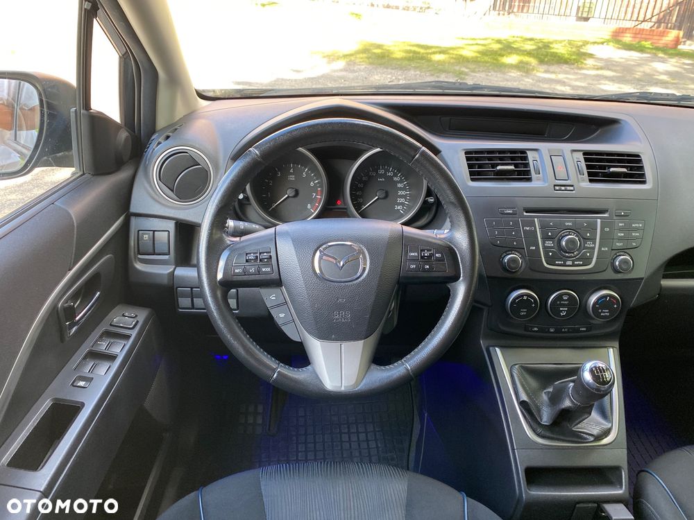 Mazda 5 - 3