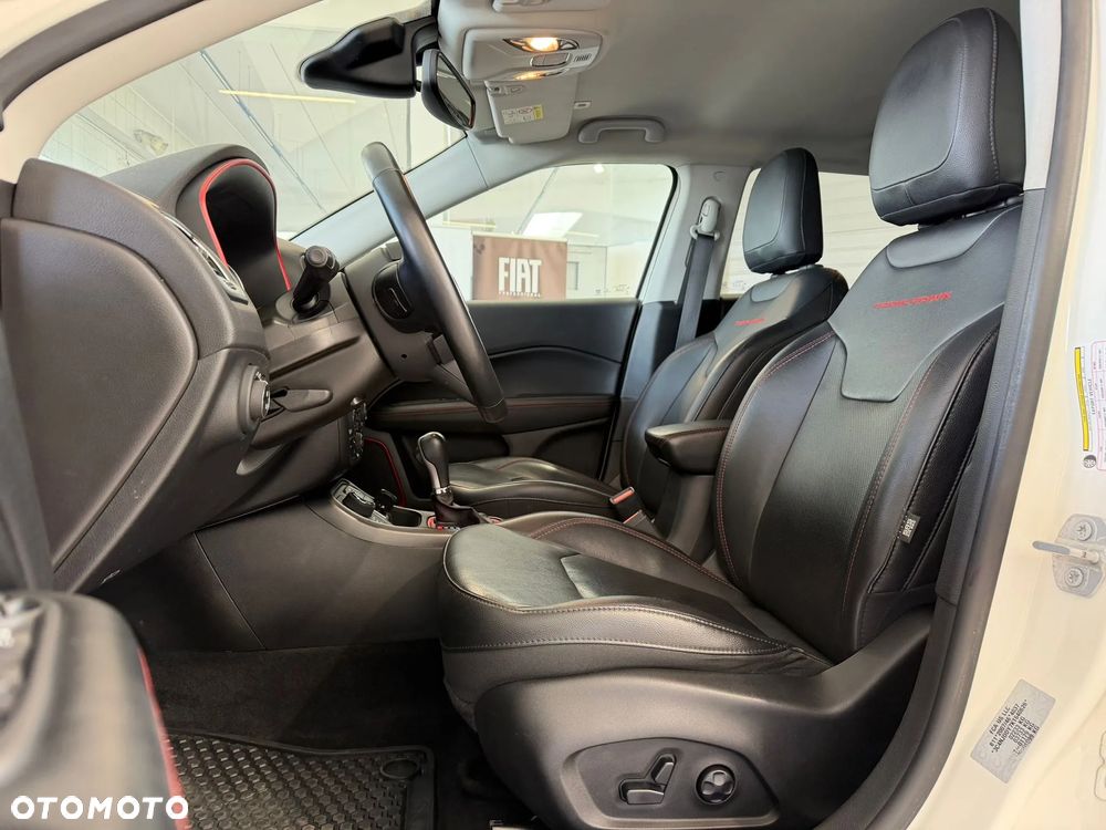 Jeep Compass 2.0 MJD Trailhawk 4WD S&S - 11