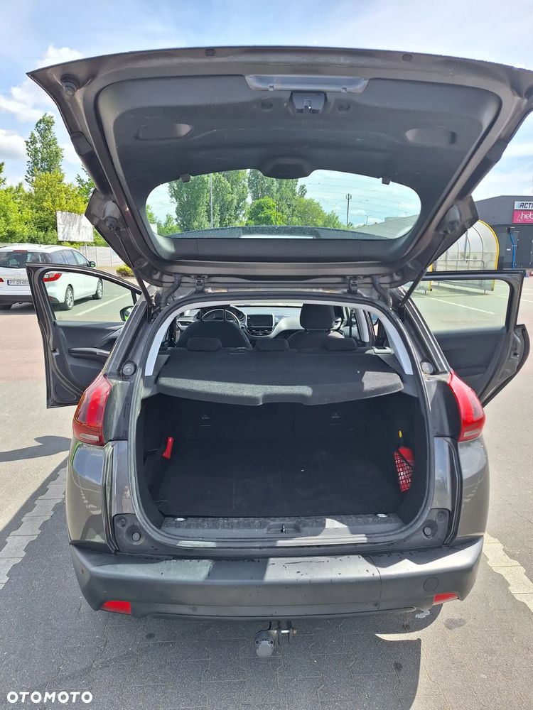 Peugeot 2008 1.2 Pure Tech Active S&S EAT6 - 7