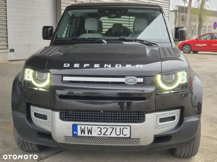 Land Rover Defender - 2