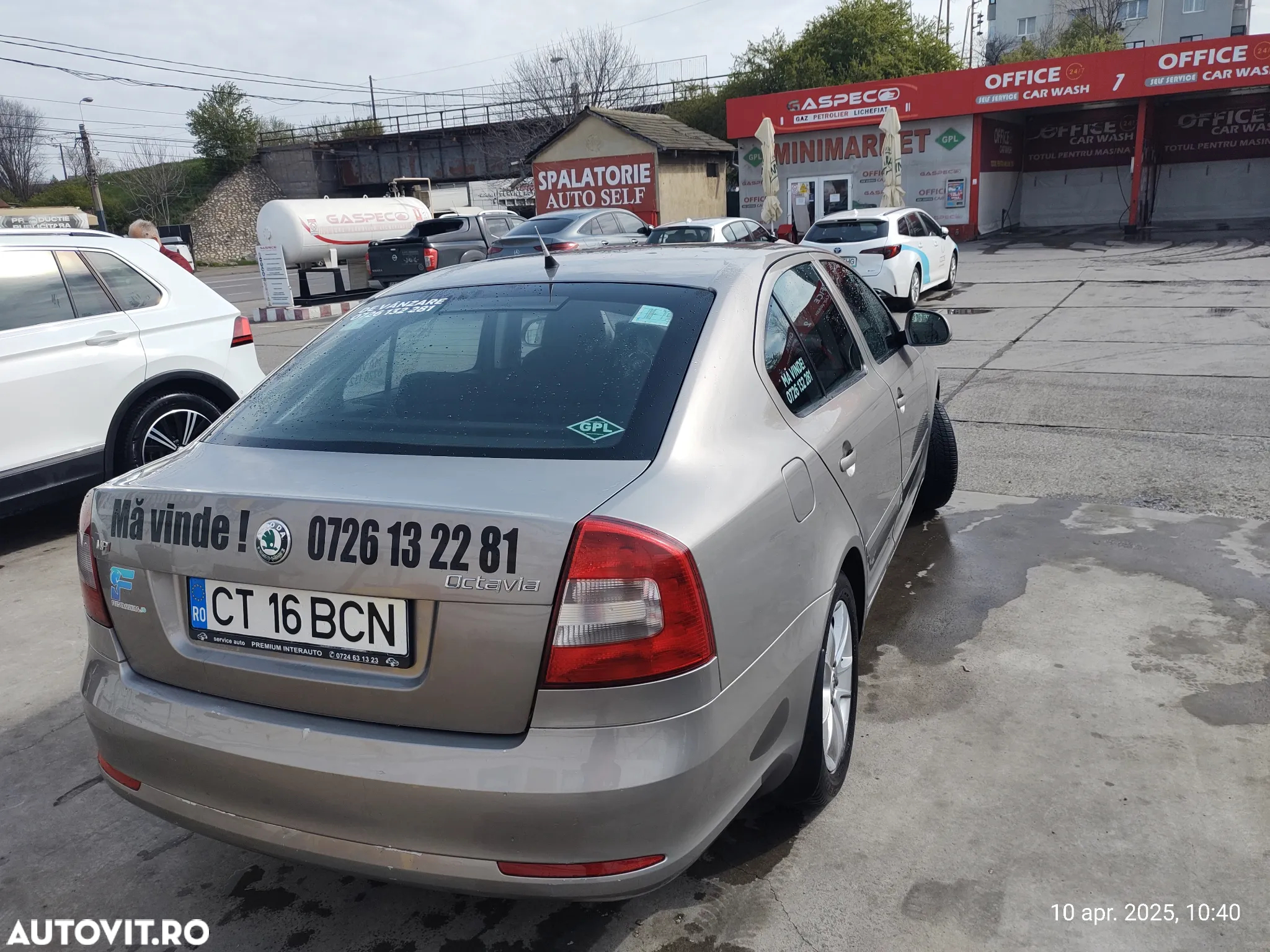 Skoda Octavia 1.6 MPI Ambiente - 2