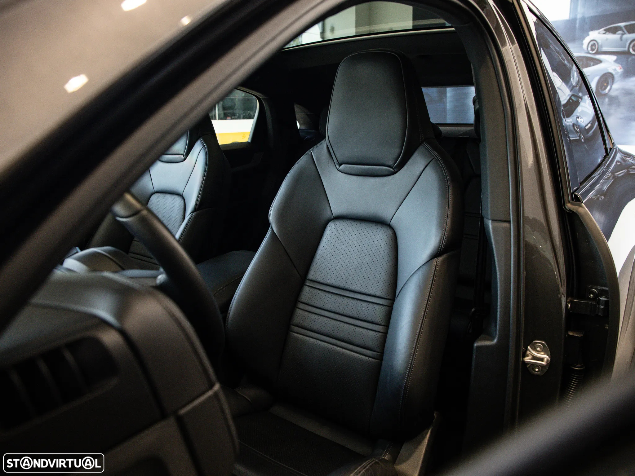 Porsche Cayenne Coupé E-Hybrid - 34