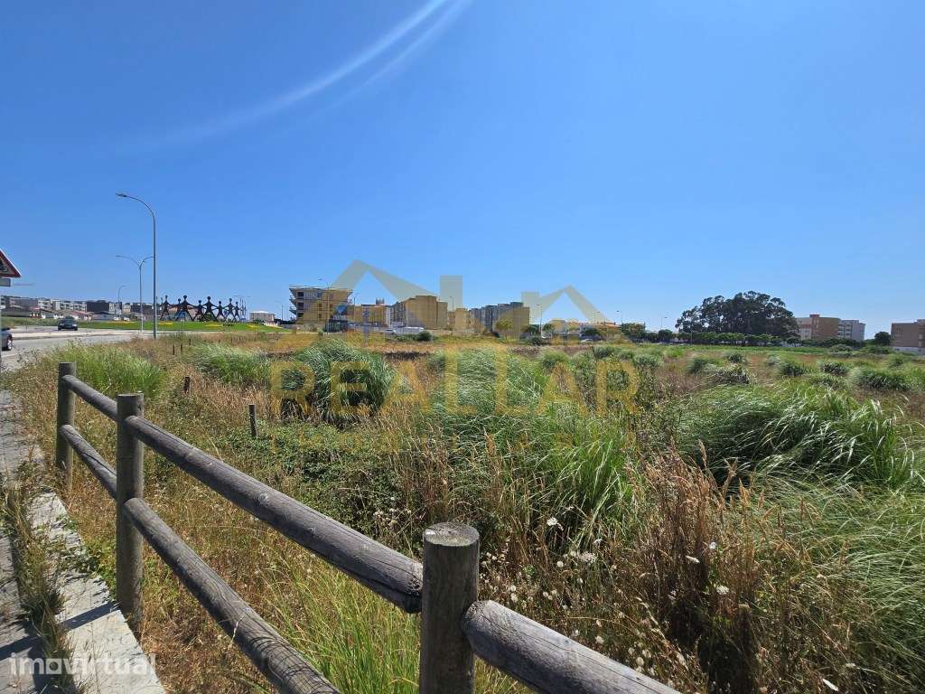 Excelente Oportunidade de Investimento: Terreno para Construção em ... - Grande imagem: 3/16