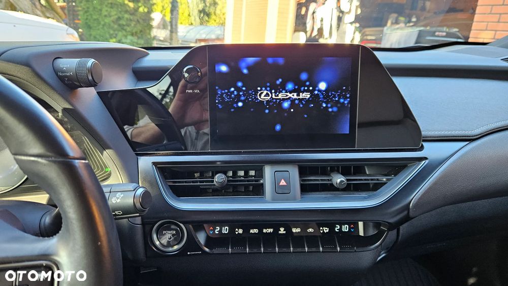 Lexus UX 250h GPF F Sport Design 2WD - 39