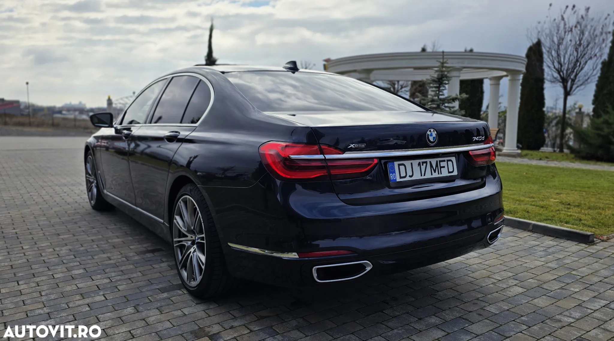BMW Seria 7 740d xDrive - 16
