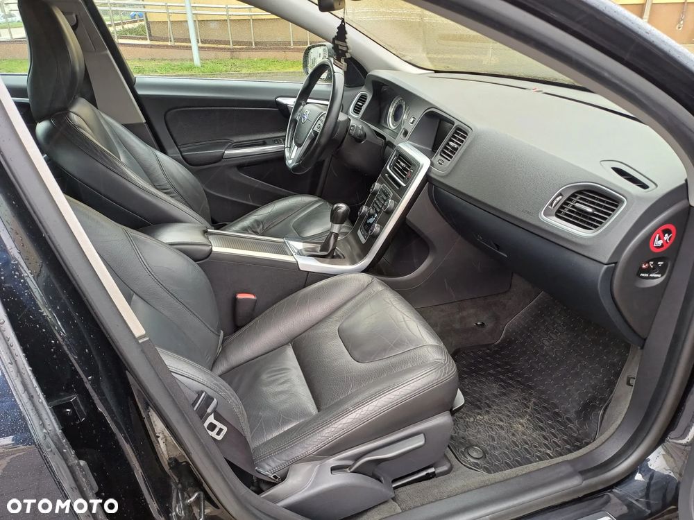 Volvo V60 DRIVe Summum - 14