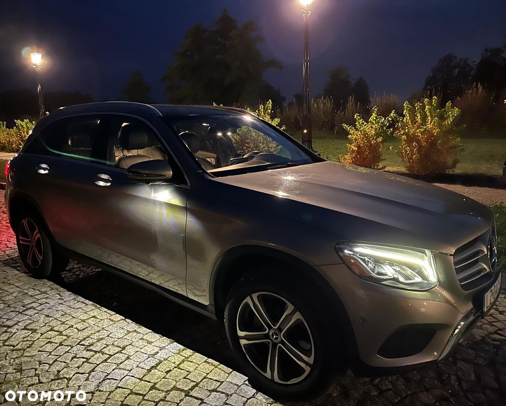 Mercedes-Benz GLC 300 4Matic 9G-TRONIC Exclusive - 2