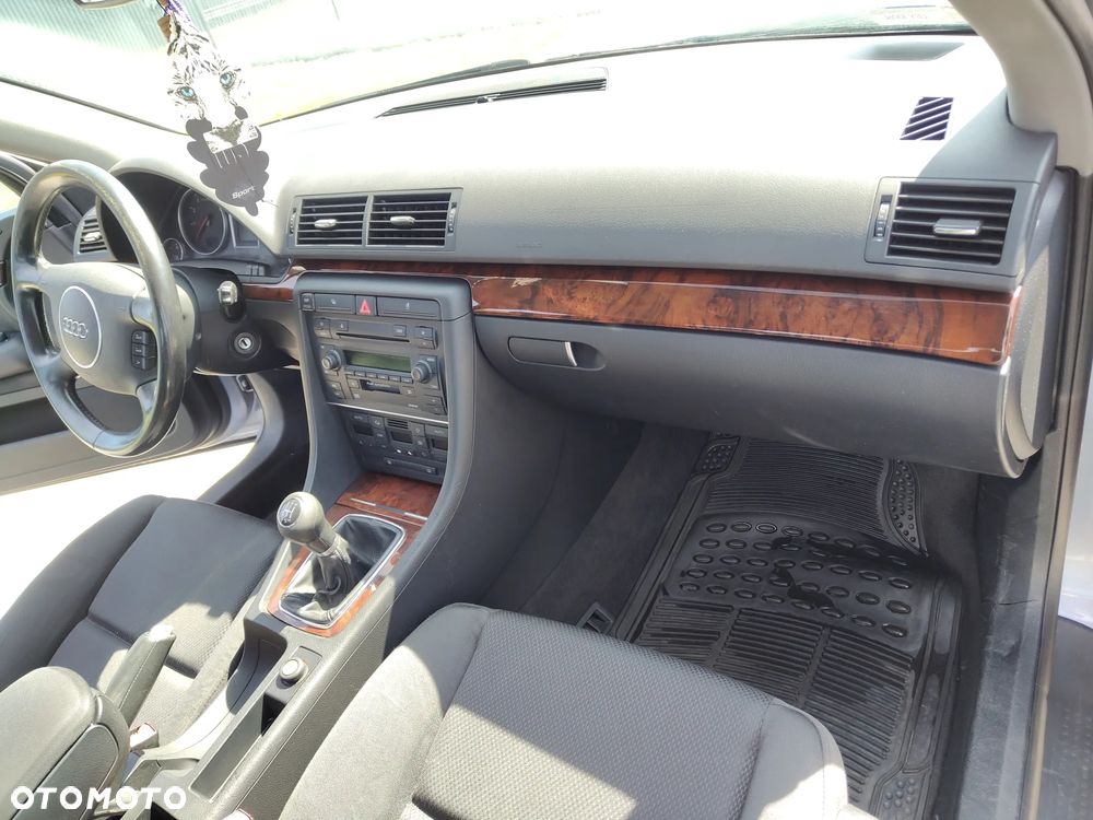 Audi A4 Limousine - 29