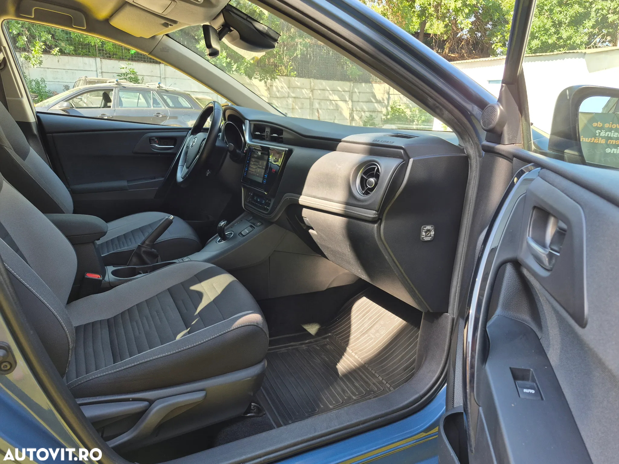 Toyota Auris - 14