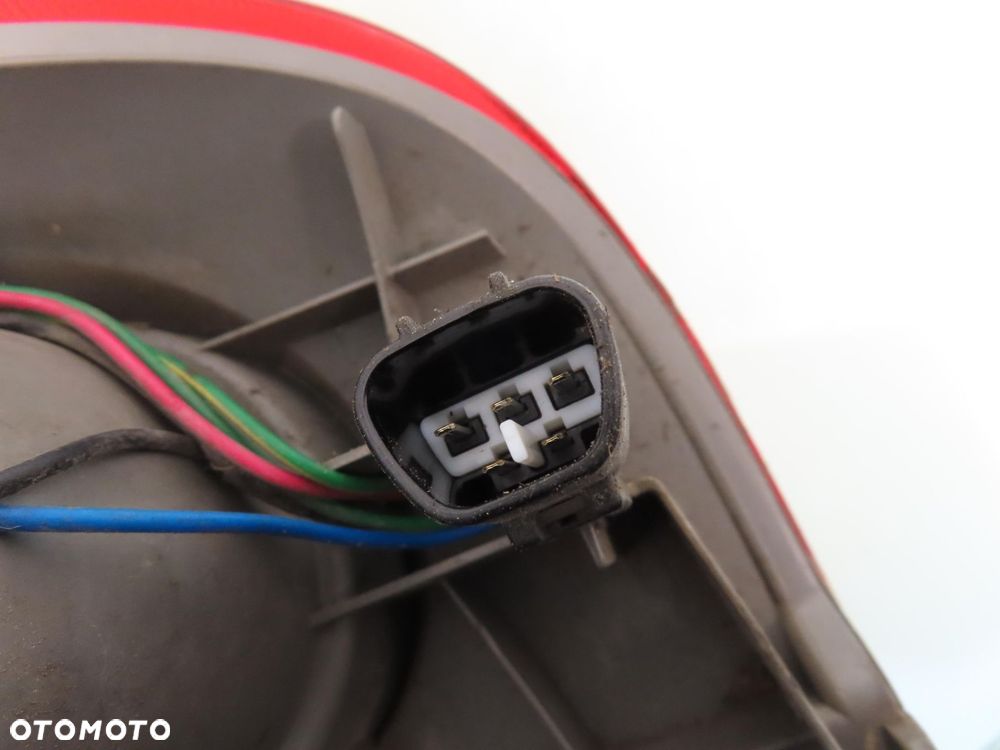 LAMPA LEWA TYLNA DAIHATSU CUORE VII - 2