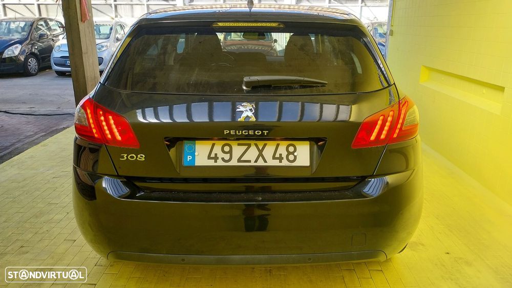 Peugeot 308 1.2 PureTech Style - 18
