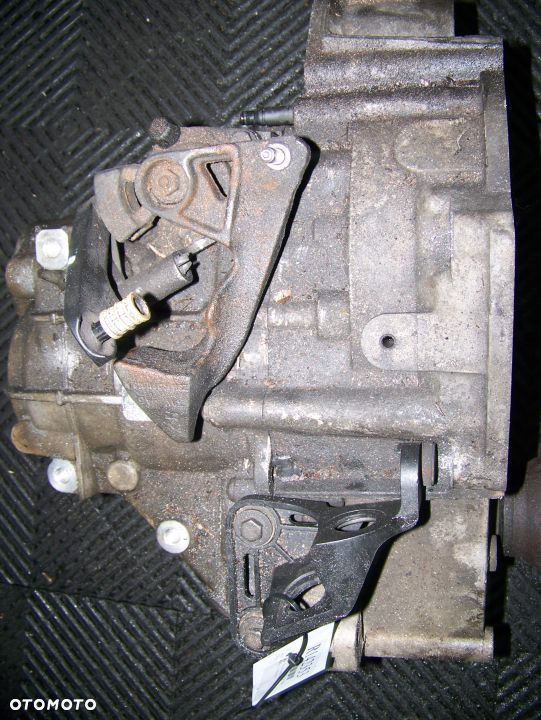 LEON II GOLF V A3 8P 2.0TDI 140KM SKRZYNIA KNR - 4