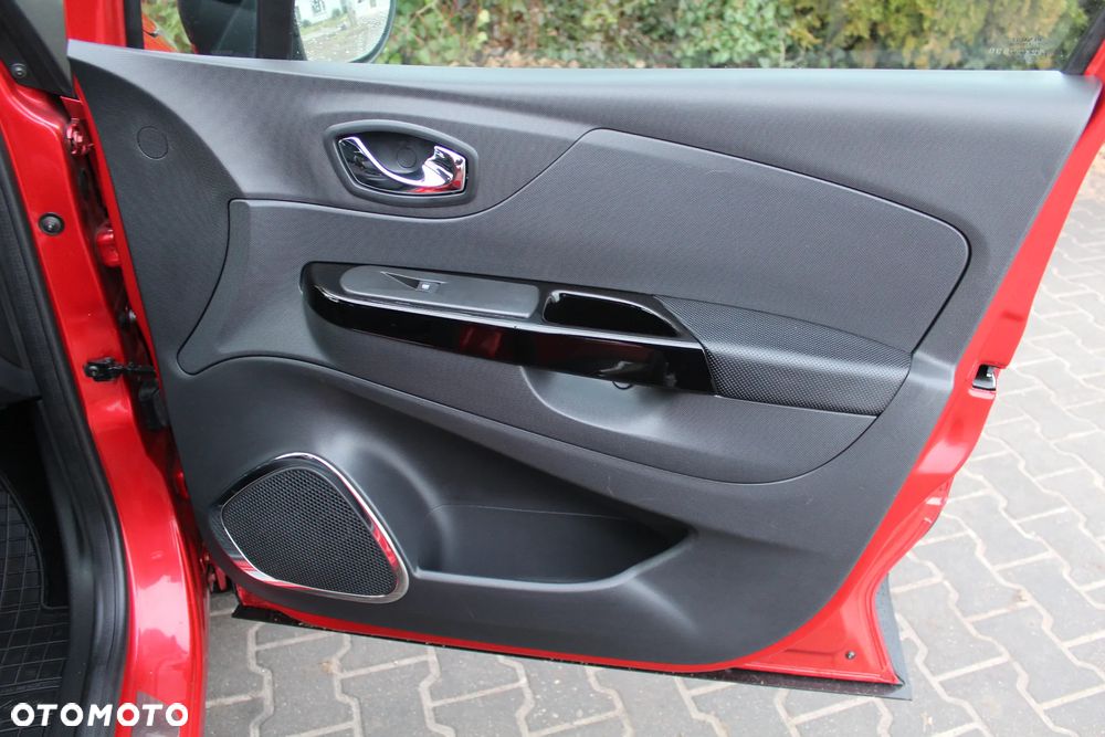 Renault Captur 1.2 TCe Helly Hansen EDC - 17