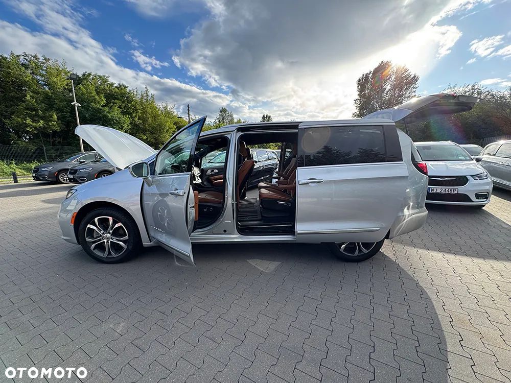Chrysler Pacifica - 20