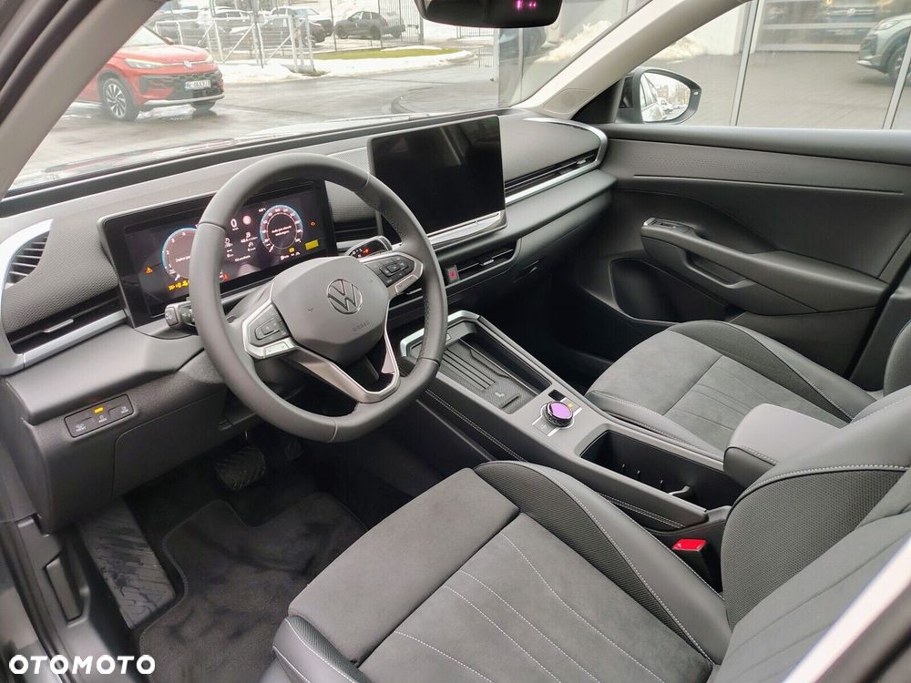 Volkswagen T-Roc - 13