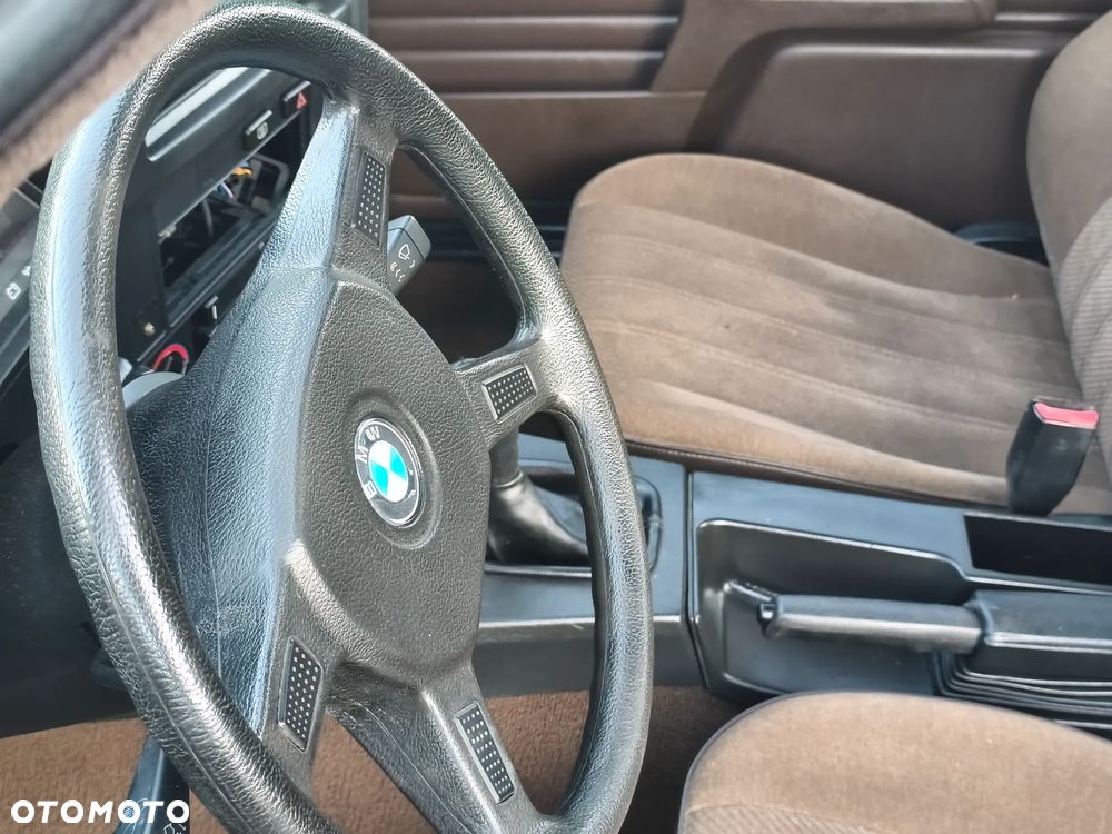 BMW Seria 3 - 16